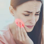 دندانپزشکی آرسته در شیراز پیش‌نویس خودکار دندان عقل چه موقع نیاز به جراحی ندارد؟ 75 180x180