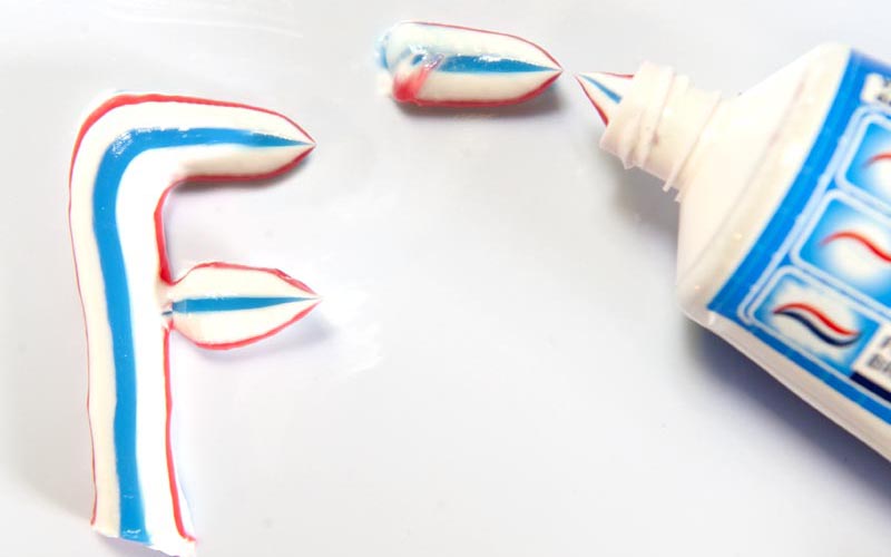 نکاتی برای انتخاب یک خمیر دندان خوب fluoride ion toothpaste